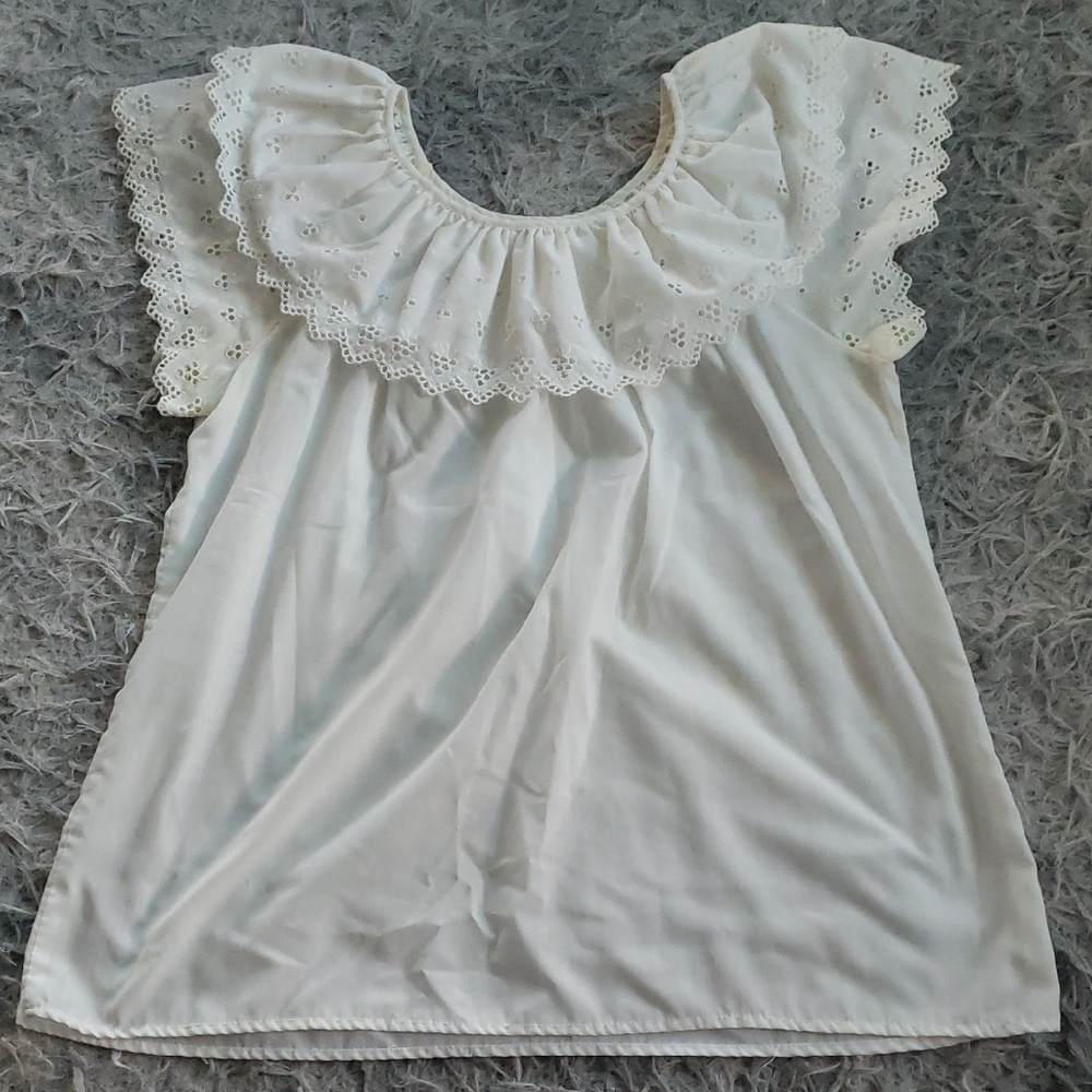 Chic White Eyelet Ruffle Blouse